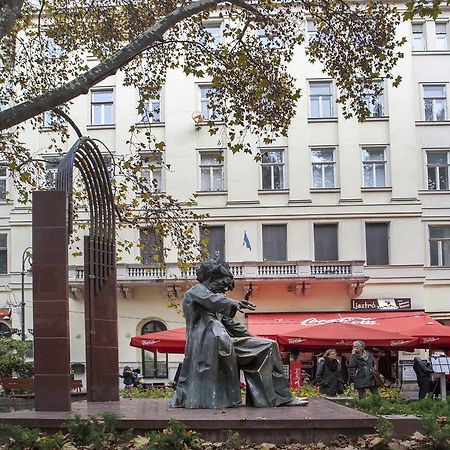 Charlotte Apartment Close To Opera Budapest Esterno foto