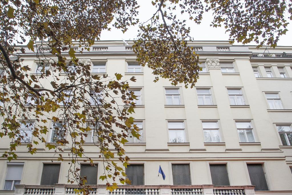 Charlotte Apartment Close To Opera Budapest Esterno foto