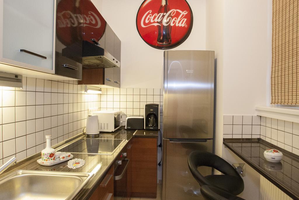 Charlotte Apartment Close To Opera Budapest Esterno foto
