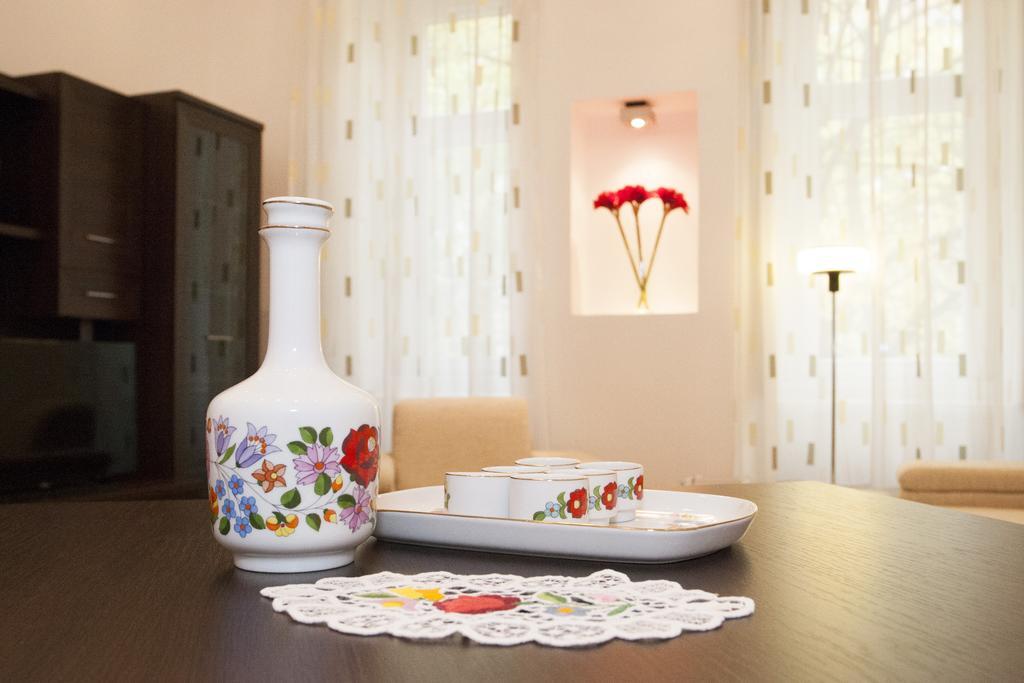 Charlotte Apartment Close To Opera Budapest Esterno foto